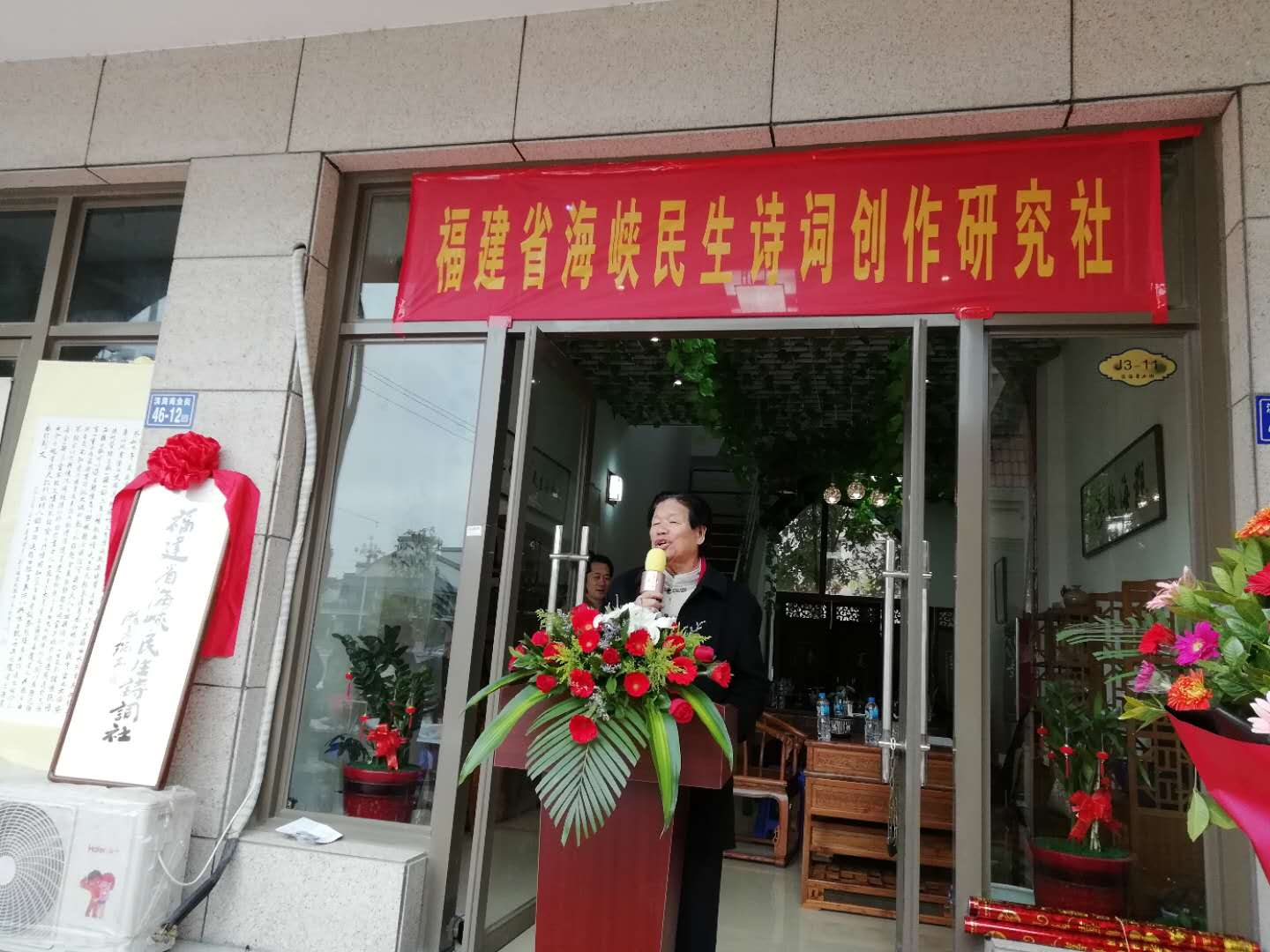 27ae2dfd5f2f472b82fcde1193c7feca.jpg 27ae2dfd5f2f472b82fcde1193c7feca.jpg