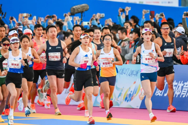 3.5万名跑者齐聚鹭岛，共探厦马“最美赛道”